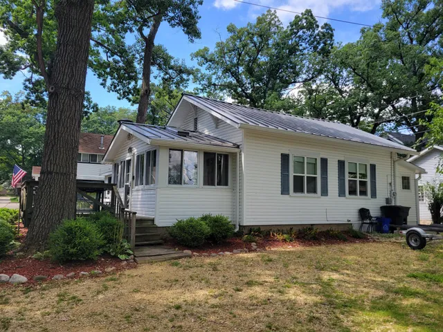 $625,000 | 1610 Jackson Park Drive, Delavan, WI 53115