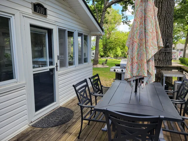 $625,000 | 1610 Jackson Park Drive, Delavan, WI 53115