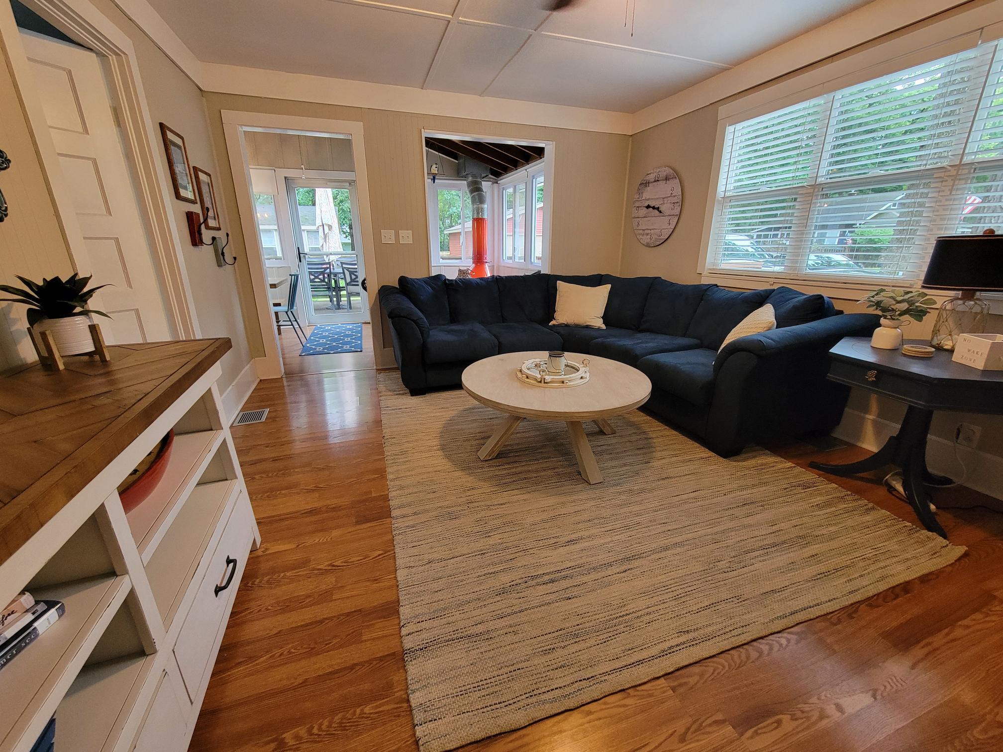 1610 Jackson Park Drive Delavan, WI 53115 - Photo 10 of 32 Living Room