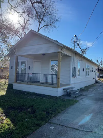 $2,500 | 1148 Panama Street, Houston, TX 77009
