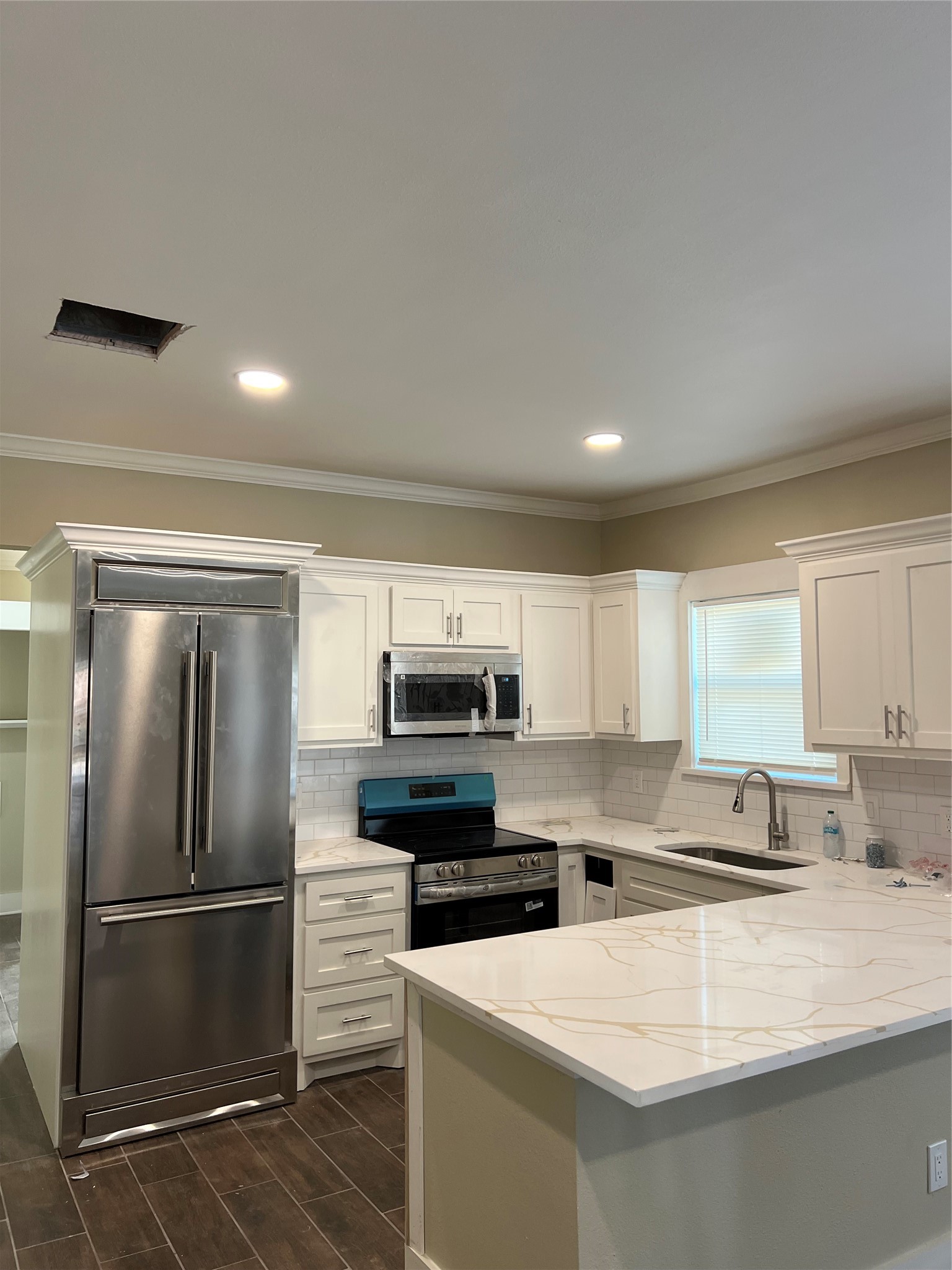 1148 Panama Street Houston, TX 77009 - Photo 2 of 14 Final touches pending. More photos coming soon.