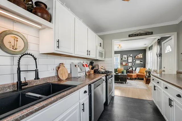 $2,600 | 18229 West Big Oaks Road, Grayslake, IL 60030