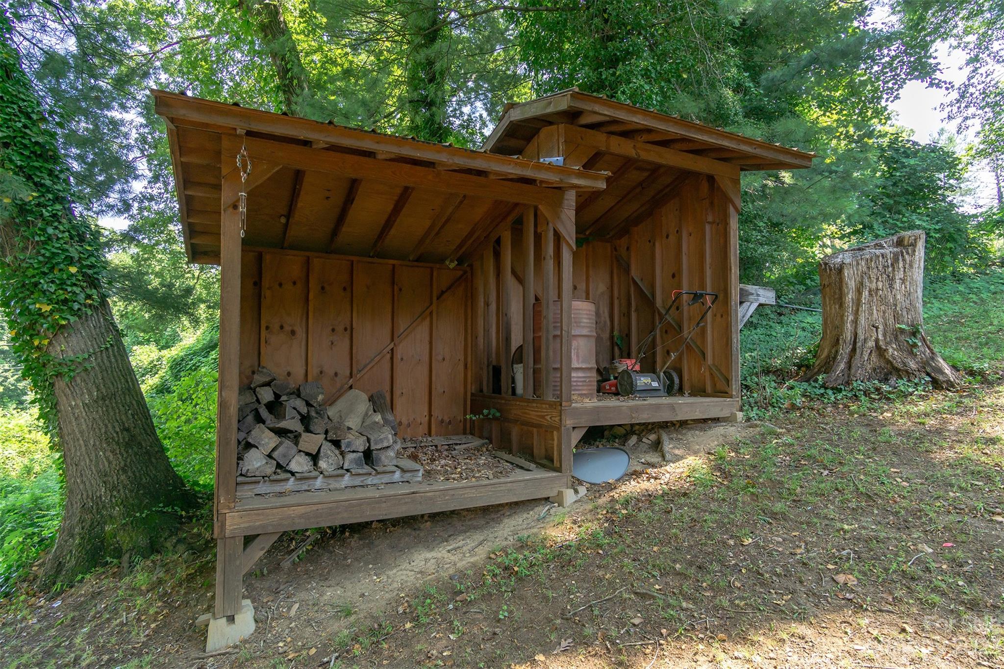 404 Huffman Street Morganton, NC 28655 - Photo 21 of 27 a view of a small house