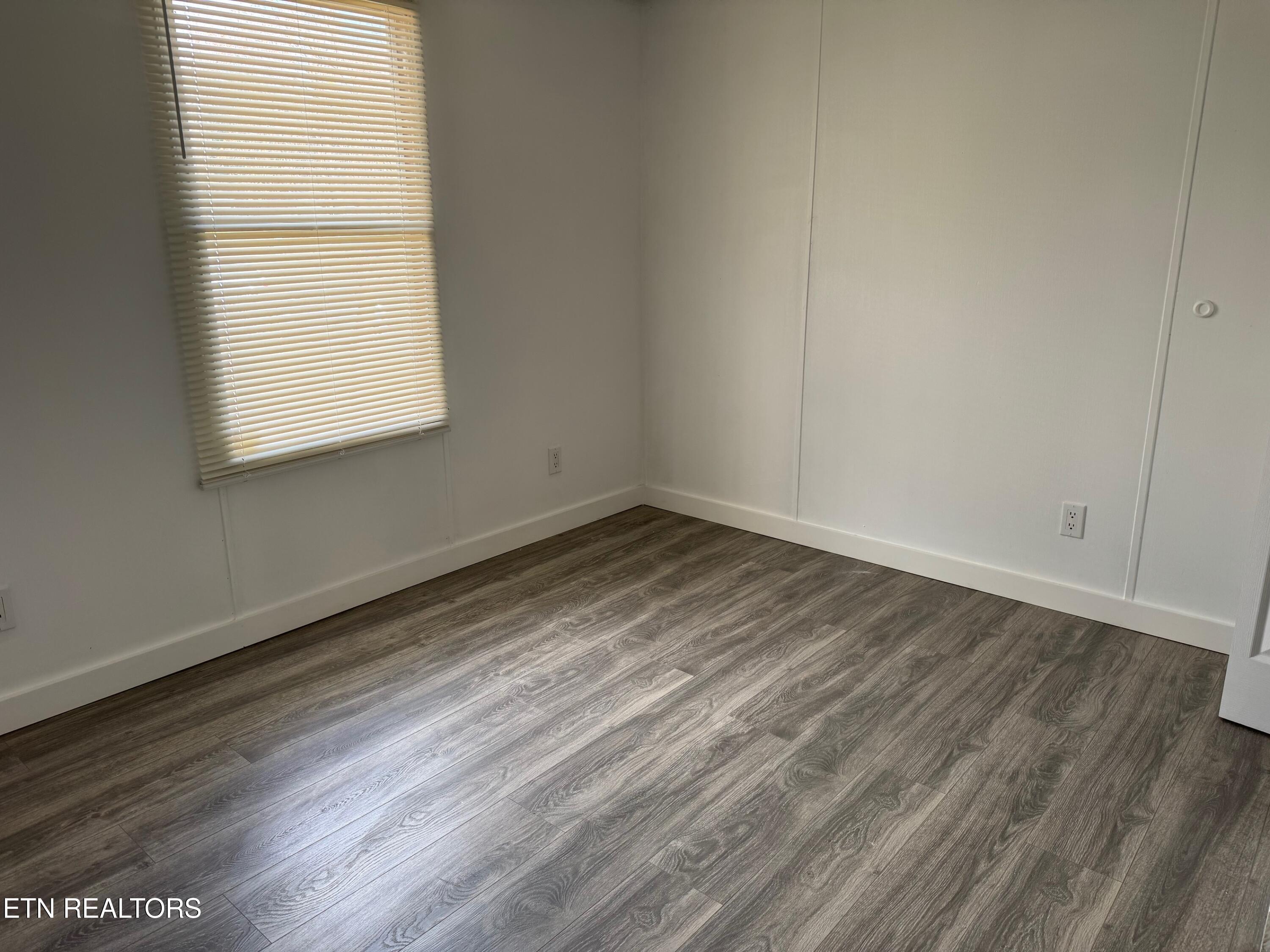 205 Royal Street Clinton, TN 37716 - Photo 11 of 12 11