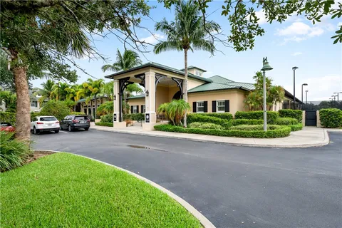 $425,000 | 1634 Baseline Lane, Vero Beach, FL 32967