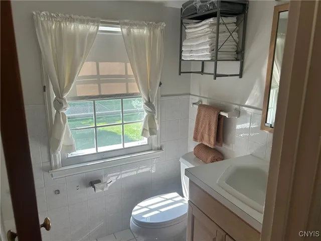 $2,800 | 805 4th Street, Salina, NY 13088