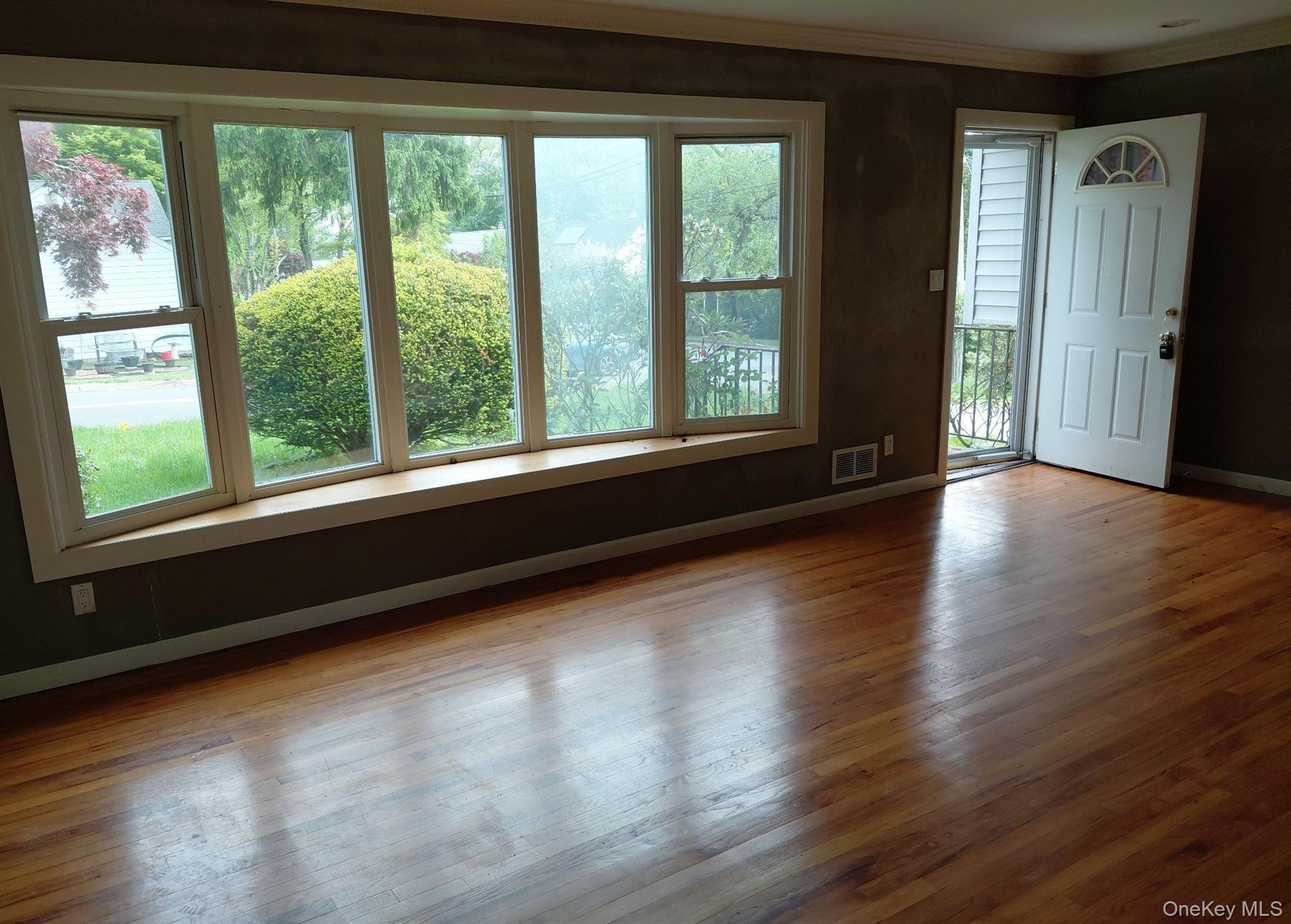 15 S Road White Plains, NY 10603 - Photo 4 of 15