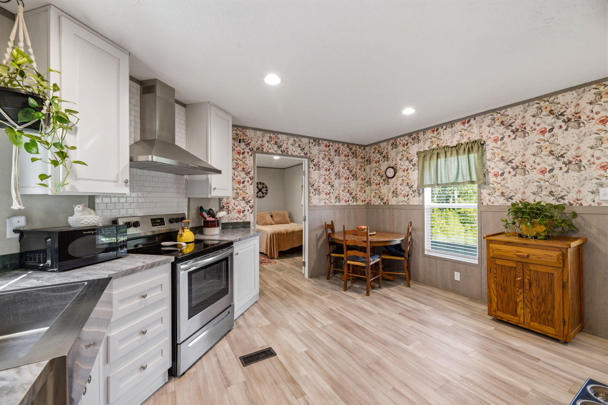 298 Agency Creek Lane Decatur, TN 37322 - Photo 5 of 26 Kitchen
