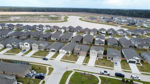 $2,650 | 15357 Dapple Blf Lane, Conroe, TX 77302