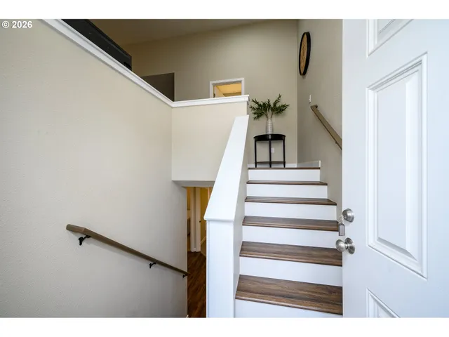 $1,295,000 | 710 North Elliott Road, Newberg, OR 97132