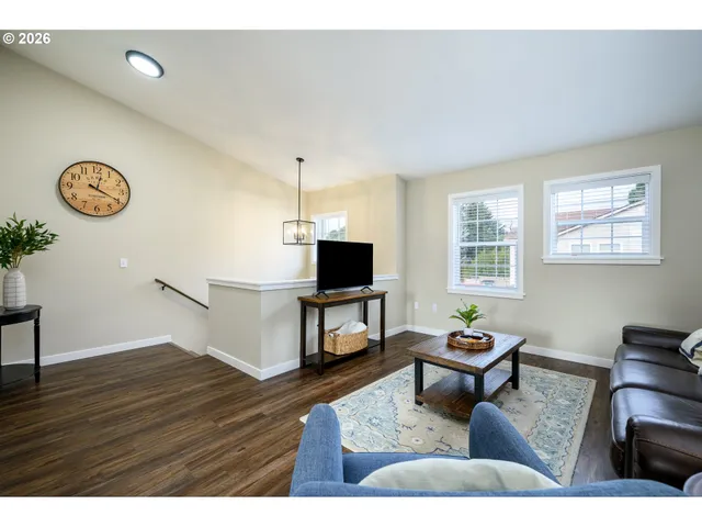 $1,295,000 | 710 North Elliott Road, Newberg, OR 97132