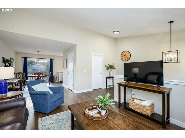 $1,295,000 | 710 North Elliott Road, Newberg, OR 97132