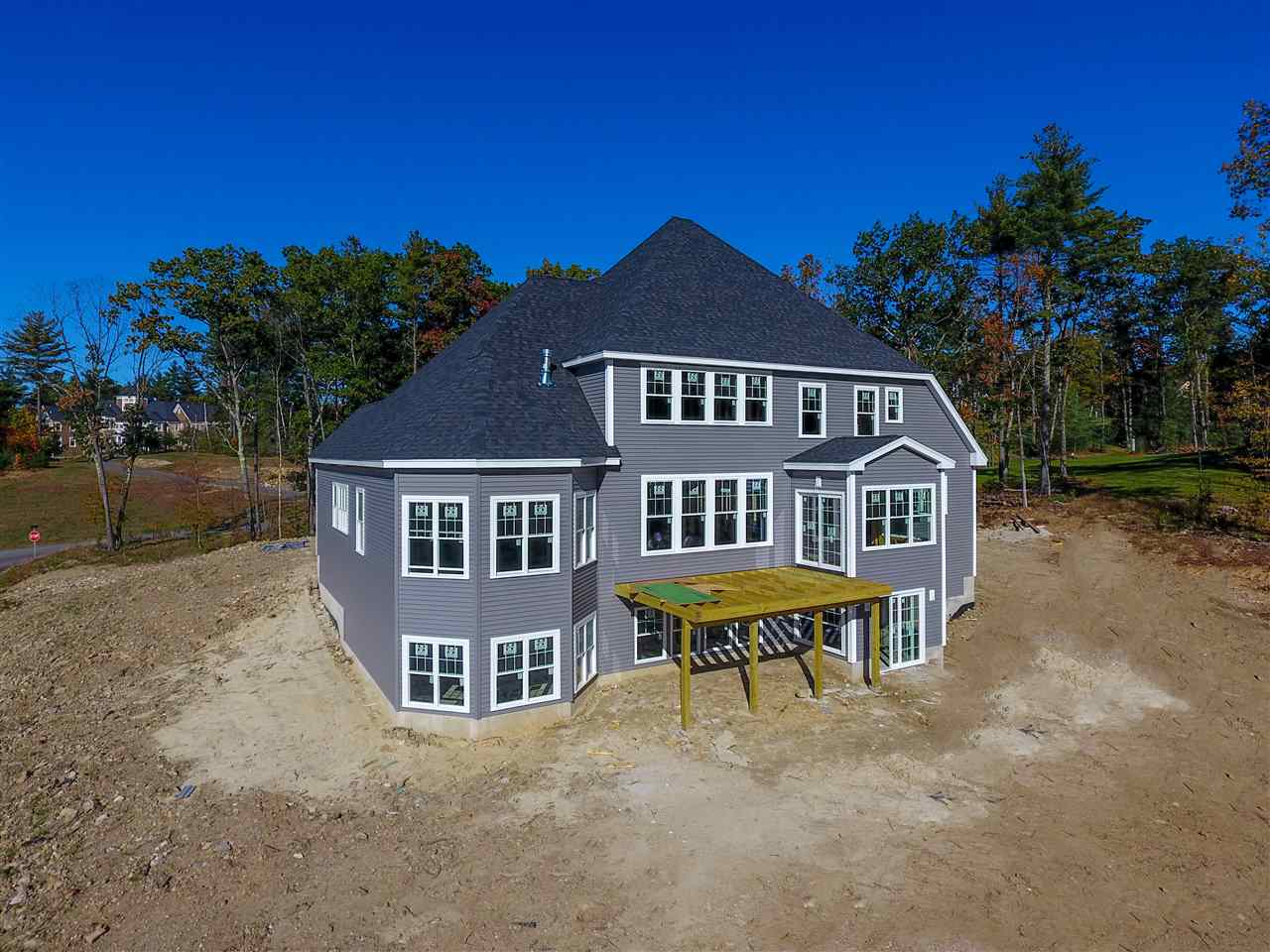 26 London Bridge Road Windham, NH 03087 - Photo 3 of 22