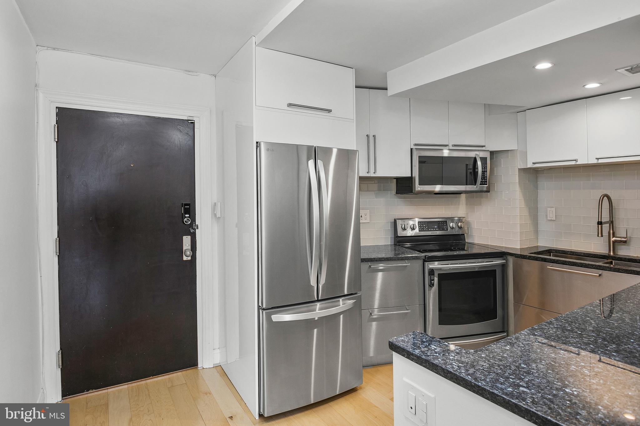 3 Washington Circle Northwest, Unit 603 Washington, DC 20037 - Photo 6 of 30 Entry