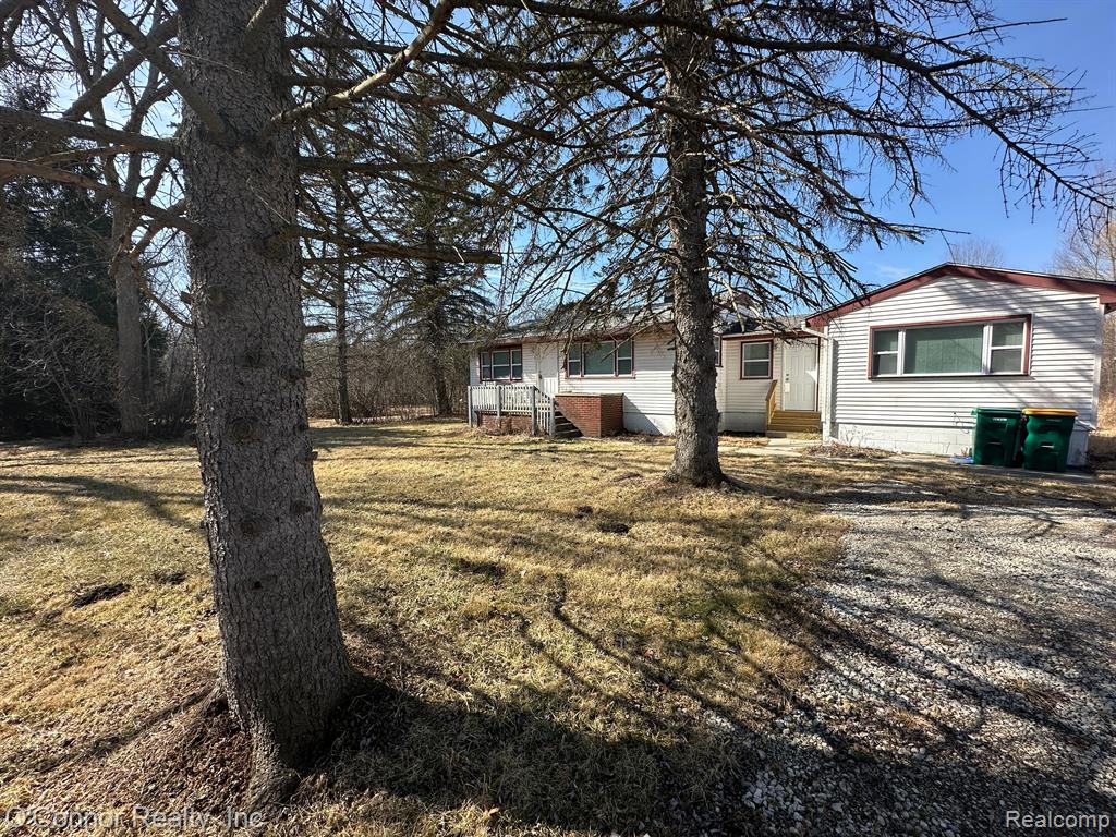 1755 Michigan Road Port Huron, MI 48060 - Photo 2 of 17