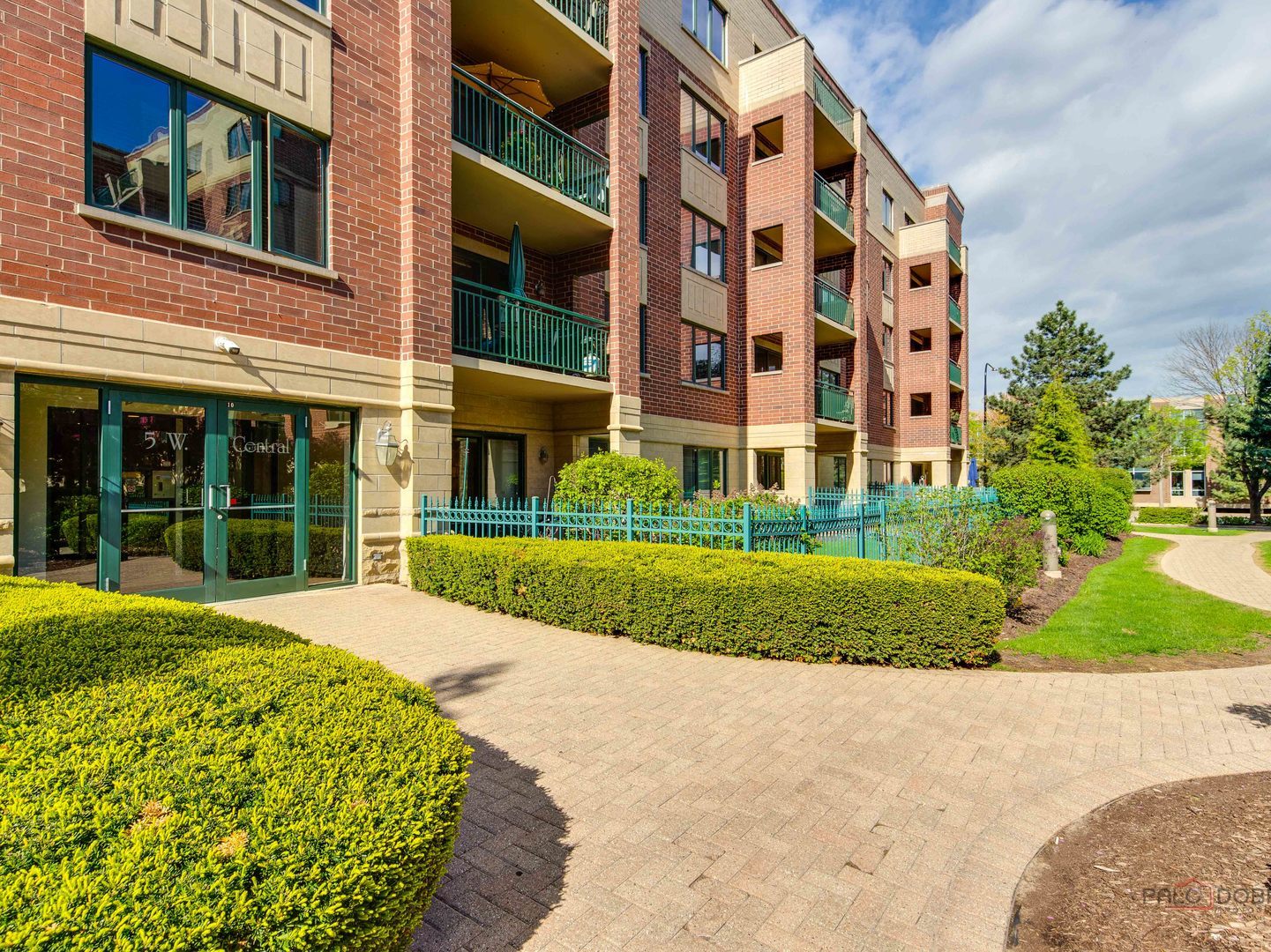 5 West Central Road, Unit 512 Mount Prospect, IL 60056 - Photo 22 of 29 Gallery Image 22