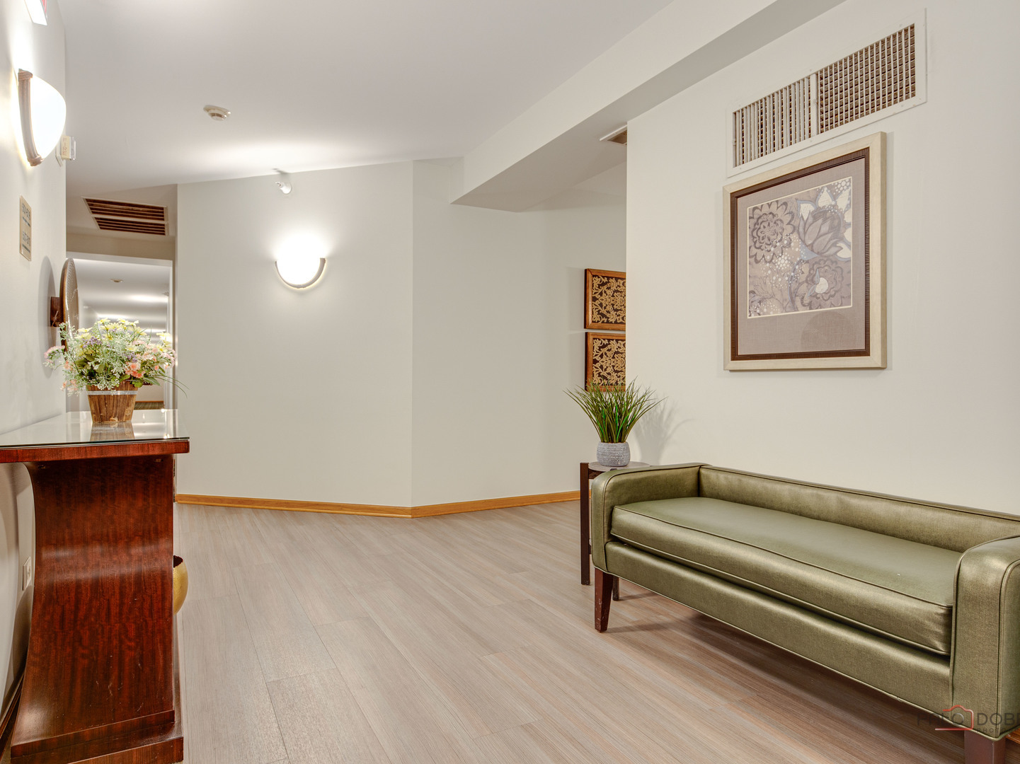 5 West Central Road, Unit 512 Mount Prospect, IL 60056 - Photo 3 of 29 Gallery Image 3