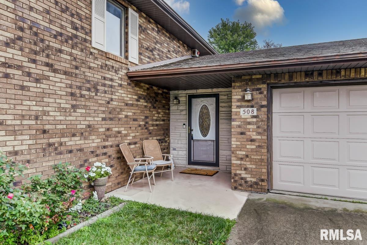 508 Golf Road Springfield, IL 62704 - Photo 3 of 30
