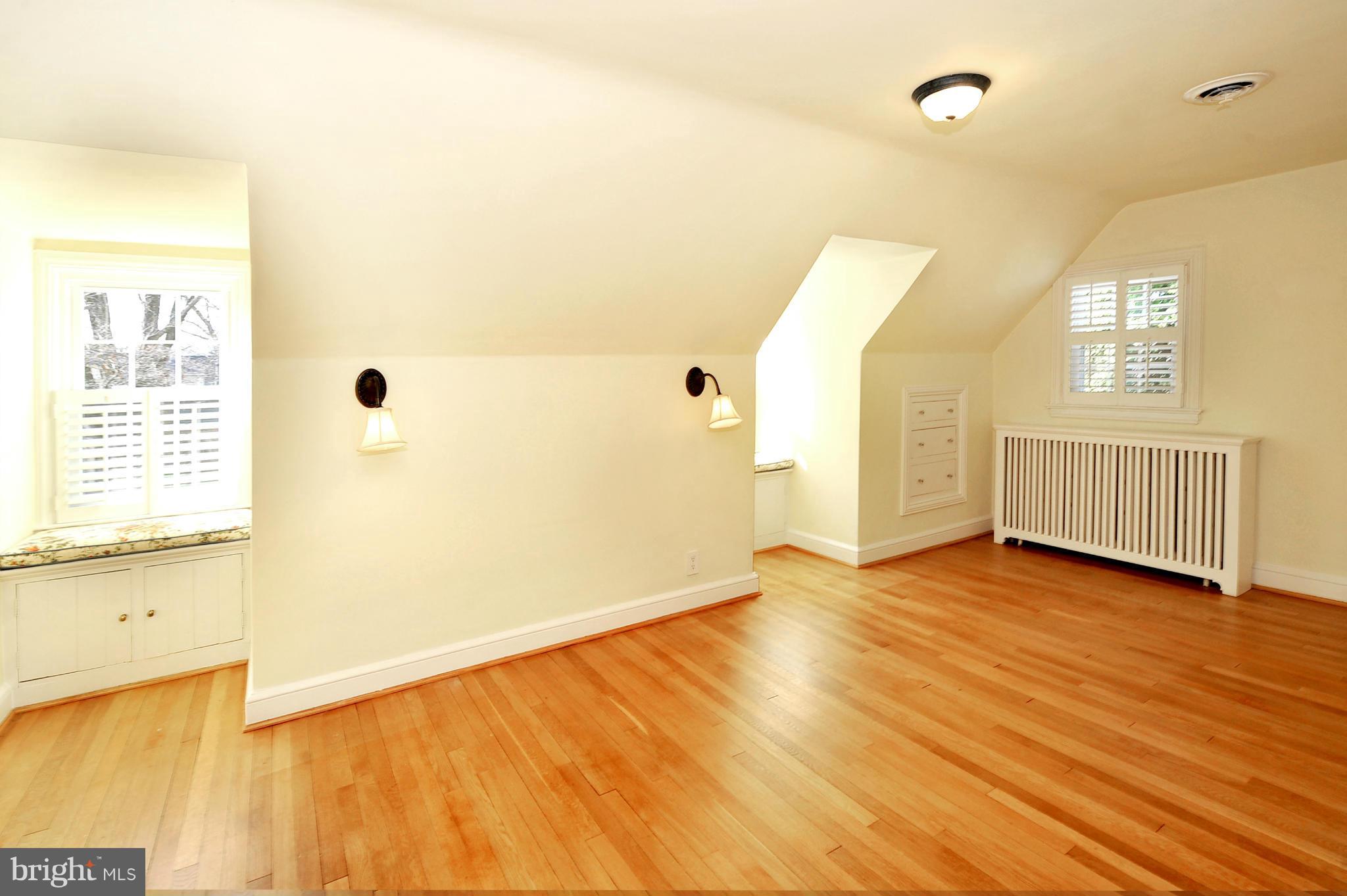 9401 Saybrook Avenue Silver Spring, MD 20901 - Photo 20 of 30 Bedroom 3