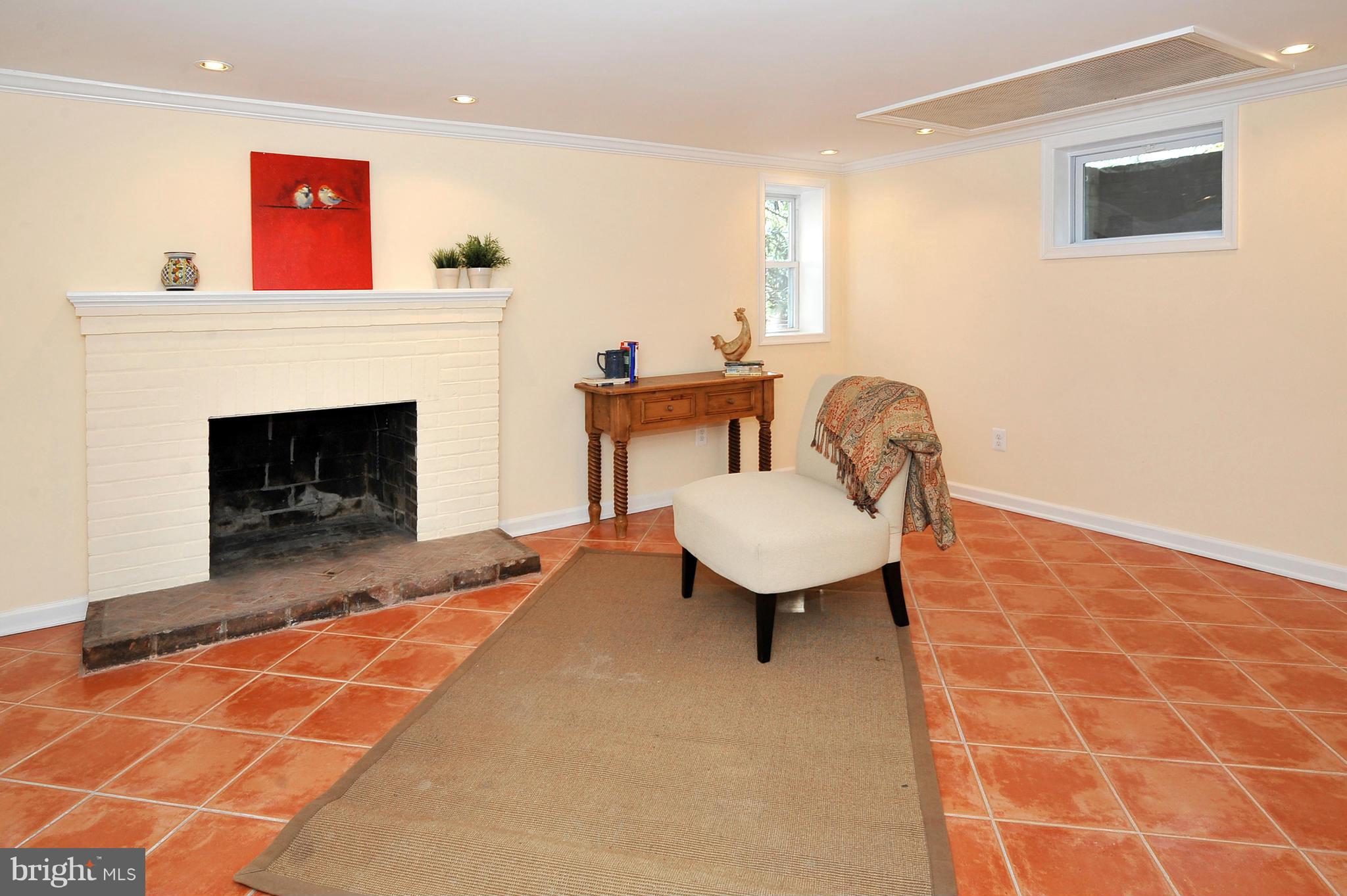 9401 Saybrook Avenue Silver Spring, MD 20901 - Photo 21 of 30 Bedroom 4 Lower Level