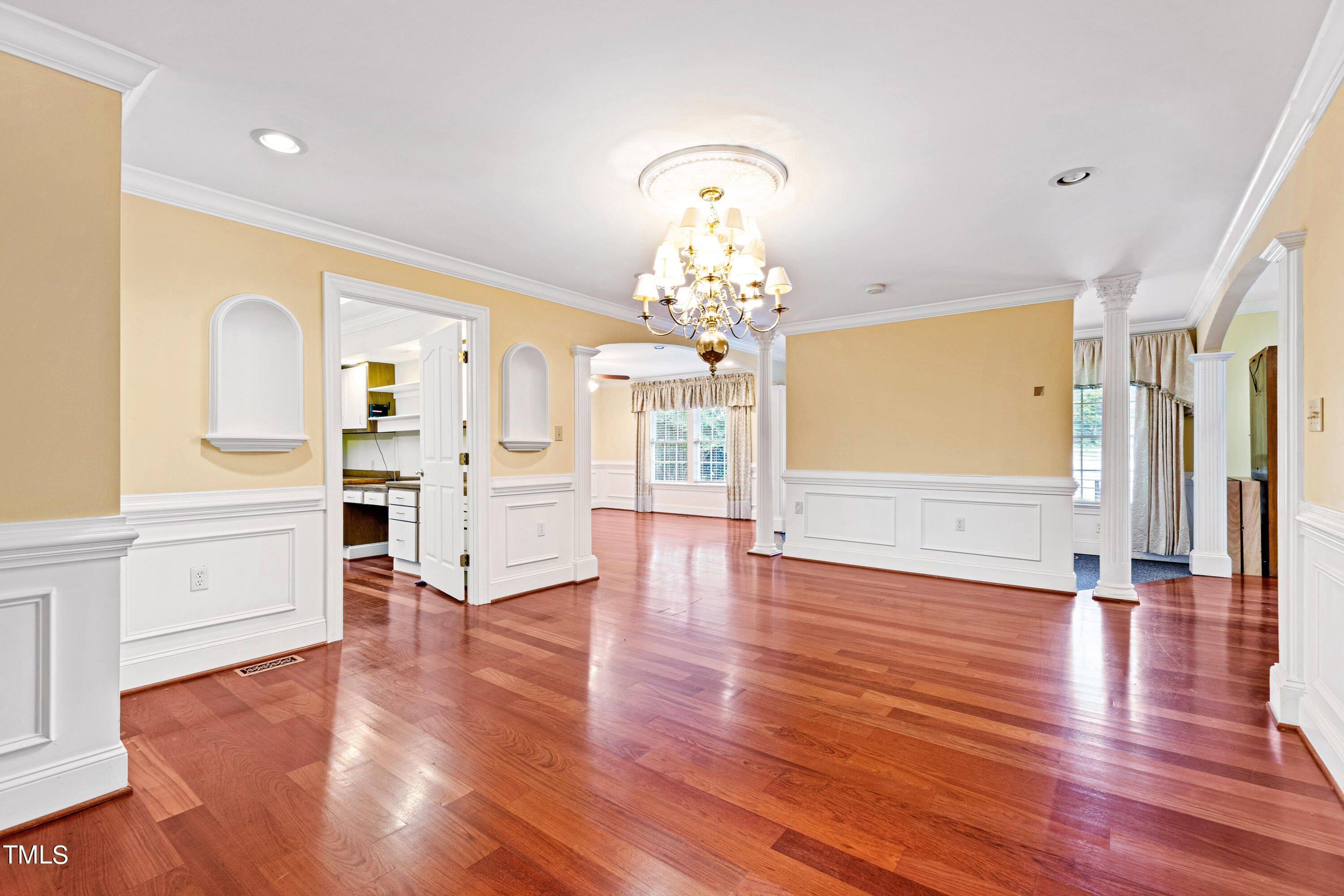 1320 Wagram Court Raleigh, NC 27615 - Photo 9 of 40 DiningB
