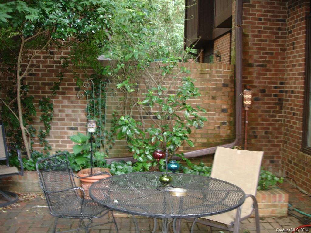 5803 Sharon Road, Unit G Charlotte, NC 28210 - Photo 1 of 15 Gallery Image 1