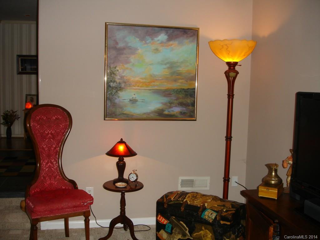 5803 Sharon Road, Unit G Charlotte, NC 28210 - Photo 3 of 15 Gallery Image 3