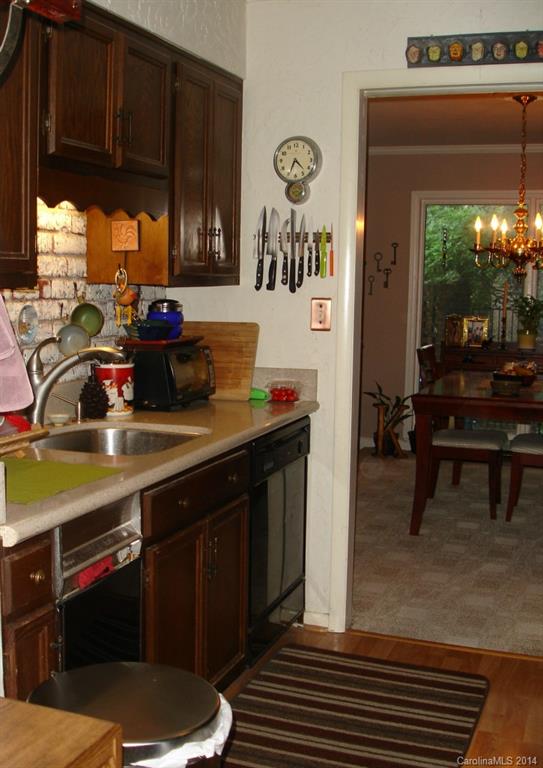 5803 Sharon Road, Unit G Charlotte, NC 28210 - Photo 5 of 15 Gallery Image 5