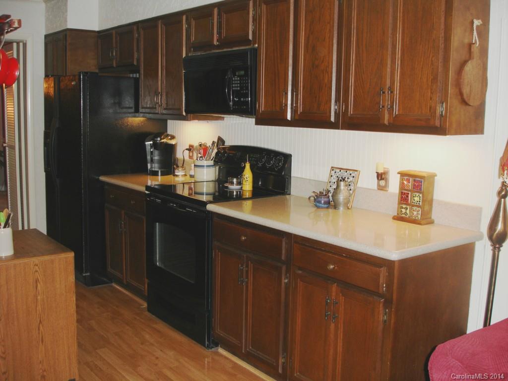 5803 Sharon Road, Unit G Charlotte, NC 28210 - Photo 6 of 15 Gallery Image 6