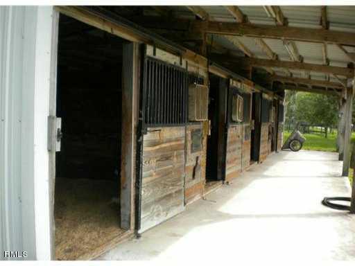 2550 B Road Loxahatchee, FL 33470 - Photo 2 of 6 Barn