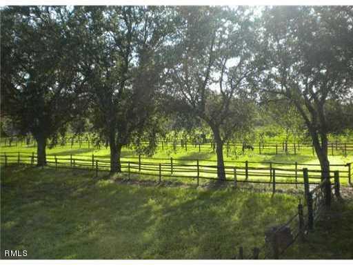 2550 B Road Loxahatchee, FL 33470 - Photo 3 of 6 Padocks