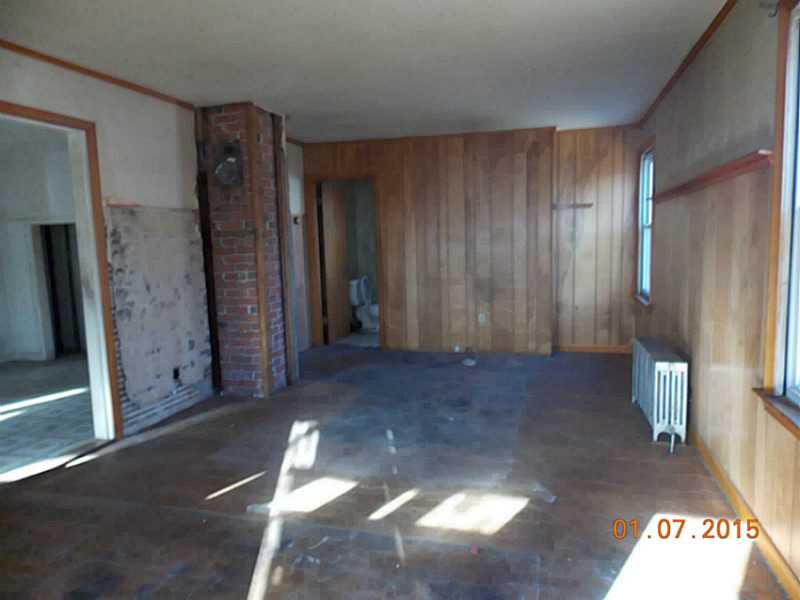 16 Broad Street Coventry, RI 02816 - Photo 11 of 16 Exterior Front.