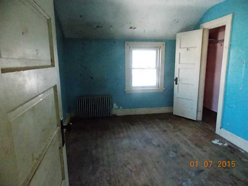 16 Broad Street Coventry, RI 02816 - Photo 6 of 16 Exterior Front.