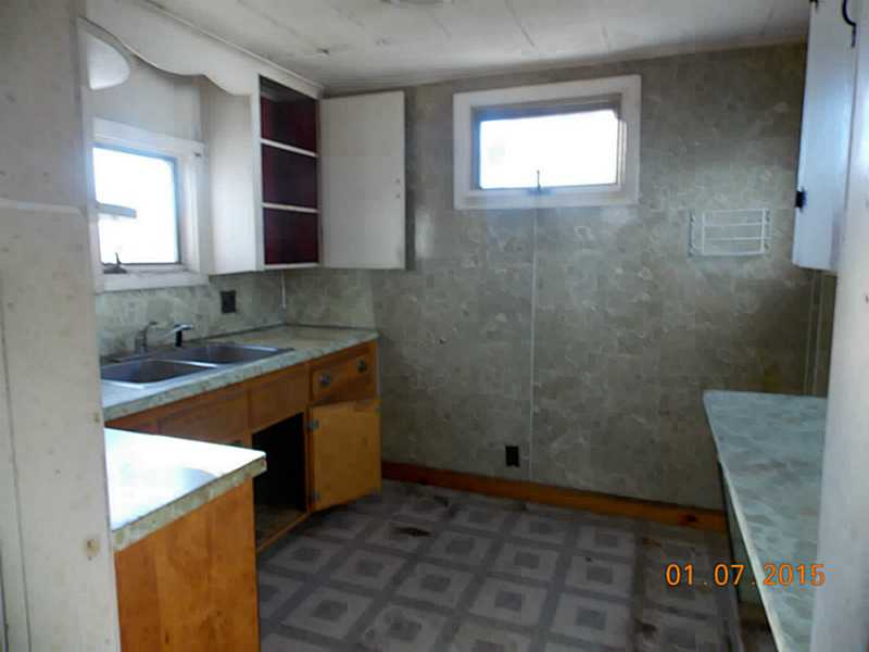 16 Broad Street Coventry, RI 02816 - Photo 10 of 16 Exterior Front.