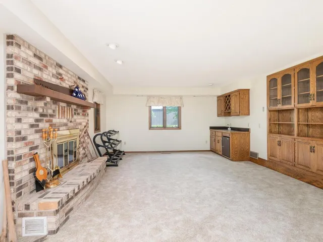 $625,000 | 1760 Mt Hope Road, Carver, MN 55315