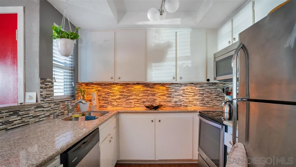 6070 Rancho Mission Road, Unit 433 San Diego, CA 92108 - Photo 5 of 17 Gallery Image 5