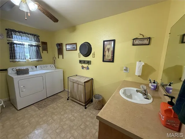 $597,000 | 34 Foote Lane Road, Eldon, MO 65026