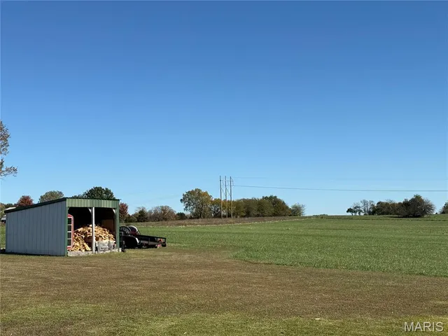 $597,000 | 34 Foote Lane Road, Eldon, MO 65026