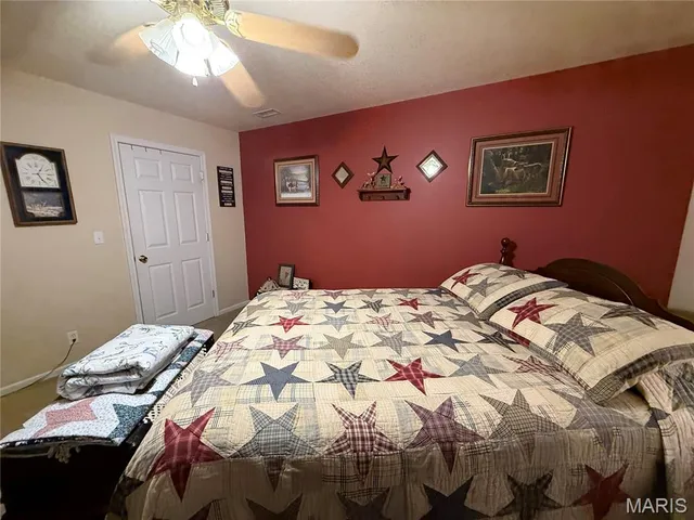 $597,000 | 34 Foote Lane Road, Eldon, MO 65026