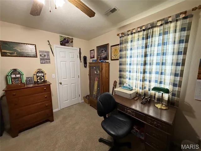 $597,000 | 34 Foote Lane Road, Eldon, MO 65026