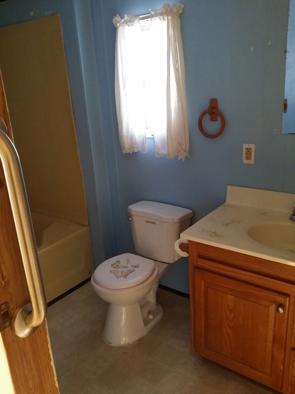 6611 North Lumberjack Road Riverdale, MI 48877 - Photo 6 of 8 1841850-5.JPG