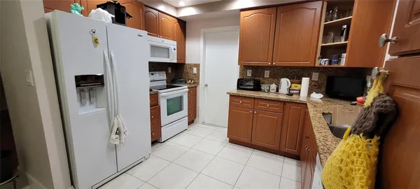 $285,000 | 1400 Northwest 67th Terrace, Margate, FL 33063