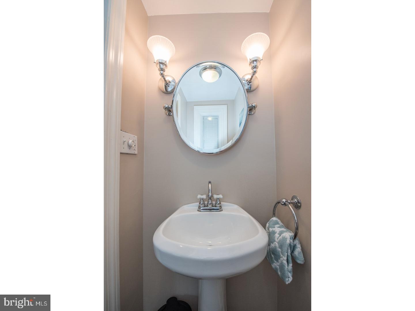420 Oxford Road Havertown, PA 19083 - Photo 10 of 25