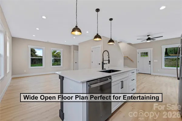 $439,900 | 612 Beehive Road, Hendersonville, NC 28792