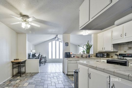 328 West Ward Avenue Ridgecrest, CA 93555 - Photo 7 of 21 Gallery Image 7
