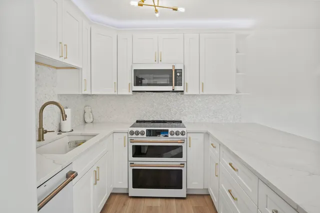 $2,850 | 5888 Southeast Riverboat Drive, Unit 340, Stuart, FL 34997