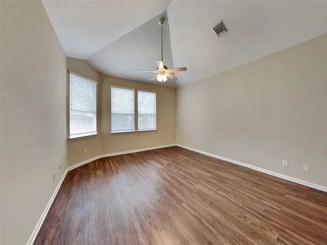 $2,375 | 4919 Chase Wick Drive, Bacliff, TX 77518