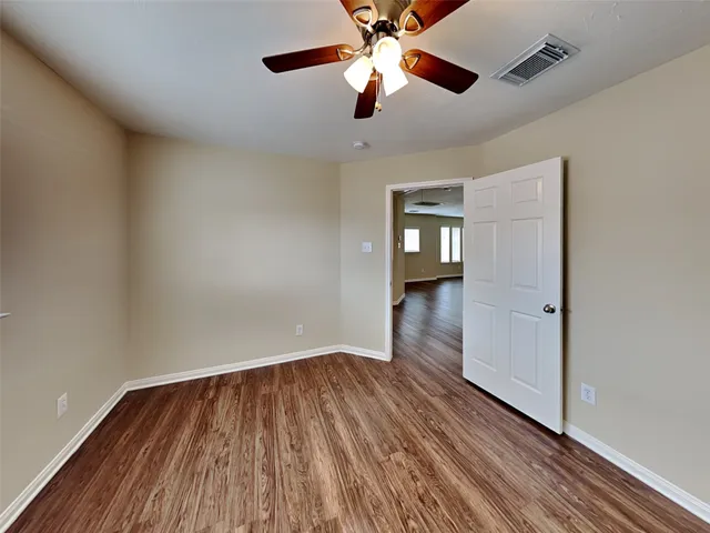 $2,375 | 4919 Chase Wick Drive, Bacliff, TX 77518