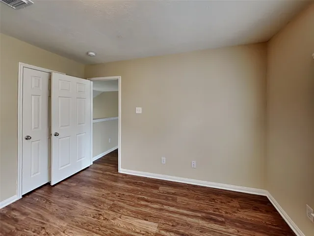 $2,375 | 4919 Chase Wick Drive, Bacliff, TX 77518