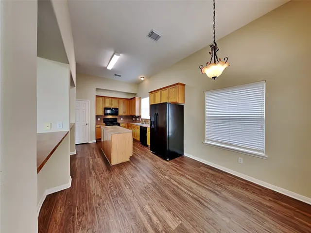 $2,375 | 4919 Chase Wick Drive, Bacliff, TX 77518